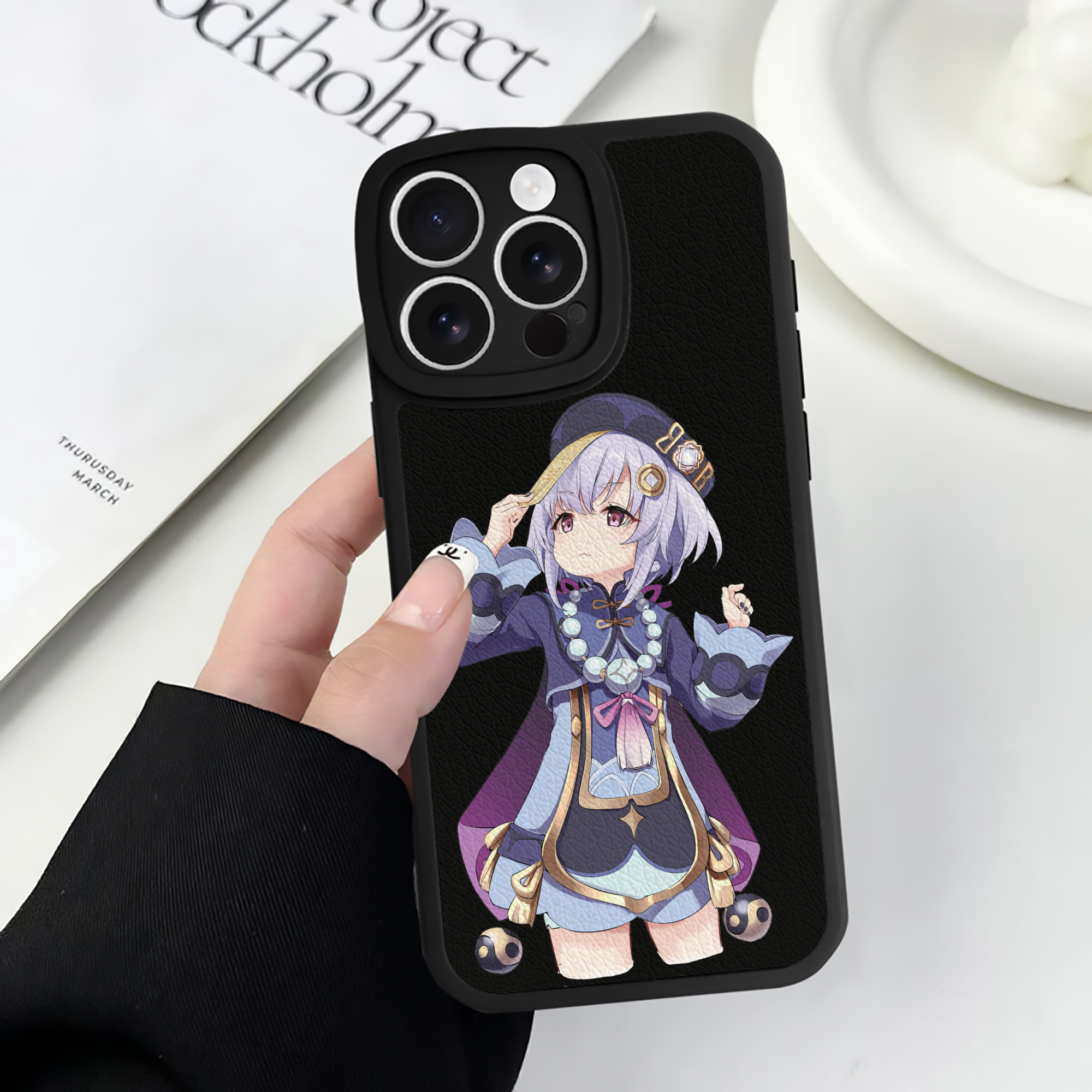 げんし神 七七 なな  genshin Nana 【iPhone 16シリーズ対応】シリコンスマホケース（レザー調） 材質：シリコン